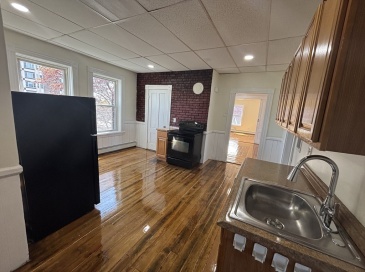 45 Fountain, Worcester, Massachusetts, 3 Bedrooms Bedrooms, 5 Rooms Rooms,1 BathroomBathrooms,Residential Lease,For Rent,Fountain,73376706