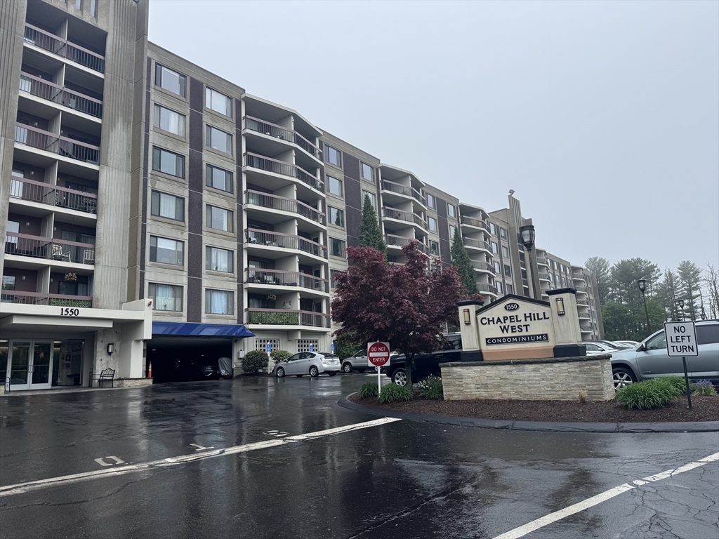 1500 Worcester Rd, Framingham, Massachusetts, 2 Bedrooms Bedrooms, 4 Rooms Rooms,2 BathroomsBathrooms,Residential,For Sale,Worcester Rd,73376719