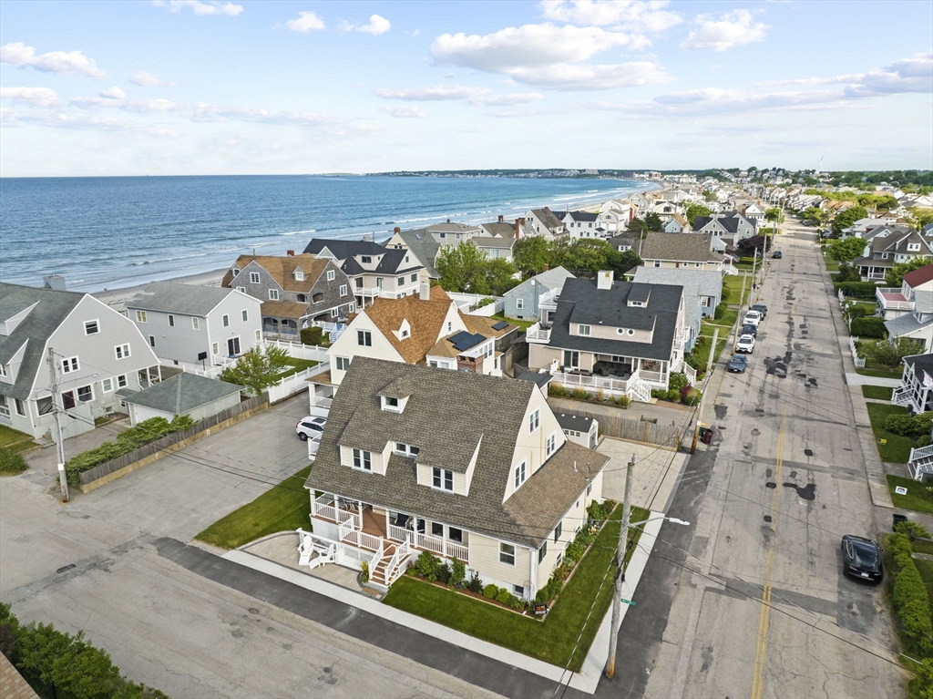 24 Warren St, Hull, Massachusetts, 6 Bedrooms Bedrooms, 11 Rooms Rooms,3.5 BathroomsBathrooms,Residential Lease,For Rent,Warren St,73376726