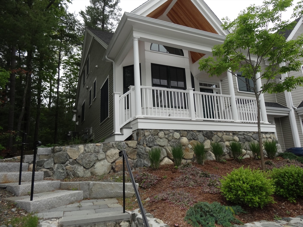 83 Johnson Woods Drive, Reading, Massachusetts, 3 Bedrooms Bedrooms, 7 Rooms Rooms,3.5 BathroomsBathrooms,Residential,For Sale,Johnson Woods Drive,73376768