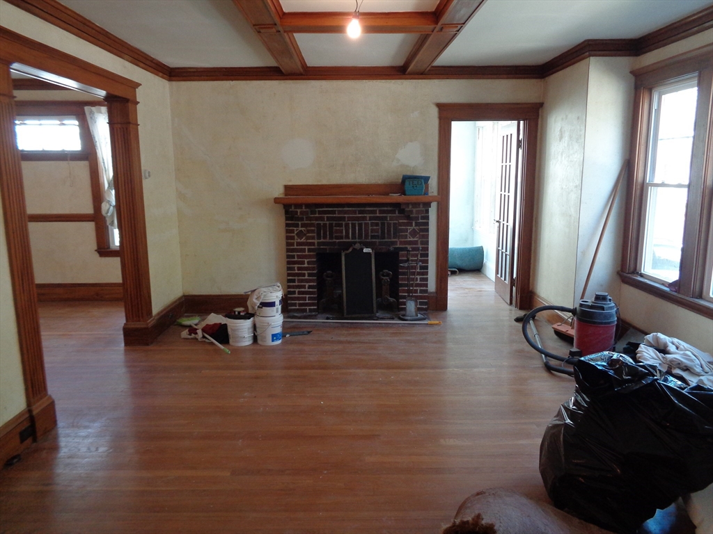 110 Lake St., Arlington, Massachusetts, 2 Bedrooms Bedrooms, 6 Rooms Rooms,1 BathroomBathrooms,Residential Lease,For Rent,Lake St.,73376775