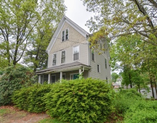 46 Lake Street, Hudson, Massachusetts, 4 Bedrooms Bedrooms, 10 Rooms Rooms,2 BathroomsBathrooms,Residential Income,For Sale,Lake Street,73376819