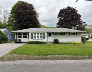 53 Burnett St, Auburn, Massachusetts, 3 Bedrooms Bedrooms, 6 Rooms Rooms,1.5 BathroomsBathrooms,Residential,For Sale,Burnett St,73376981