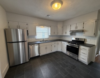 13 Beechwood Ave, Watertown, Massachusetts, 4 Bedrooms Bedrooms, 8 Rooms Rooms,3 BathroomsBathrooms,Residential Lease,For Rent,Beechwood Ave,73377011