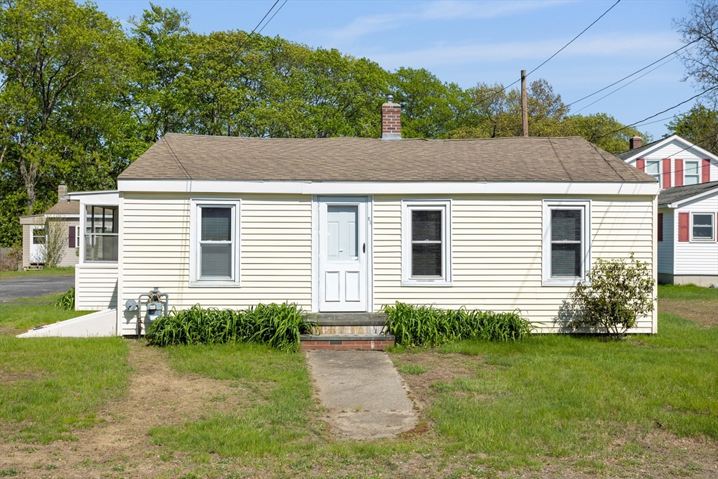 53 Liberty Street, Leominster, Massachusetts, 2 Bedrooms Bedrooms, 4 Rooms Rooms,1 BathroomBathrooms,Residential,For Sale,Liberty Street,73377024