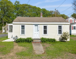 53 Liberty Street, Leominster, Massachusetts, 2 Bedrooms Bedrooms, 4 Rooms Rooms,1 BathroomBathrooms,Residential,For Sale,Liberty Street,73377024