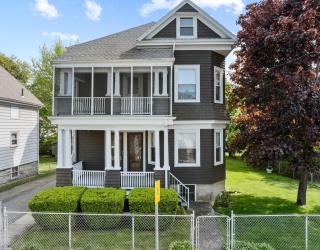 365-367 Ames Street, Fall River, Massachusetts, 4 Bedrooms Bedrooms, 12 Rooms Rooms,2 BathroomsBathrooms,Residential Income,For Sale,Ames Street,73377040