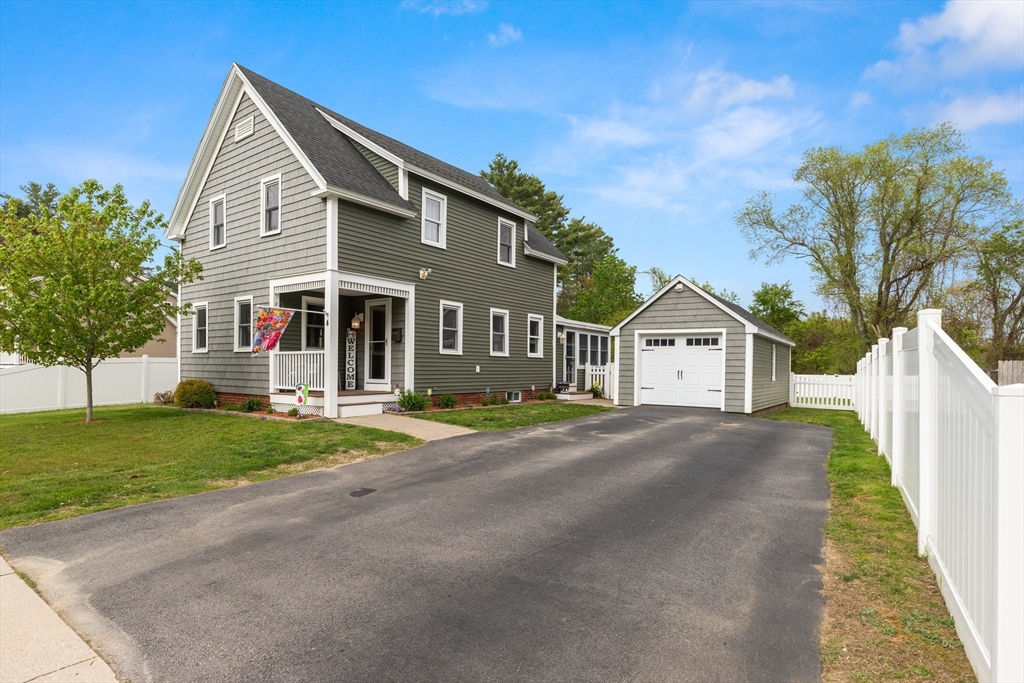 4 Lions Way, Salisbury, Massachusetts, 3 Bedrooms Bedrooms, 6 Rooms Rooms,2 BathroomsBathrooms,Residential,For Sale,Lions Way,73377107
