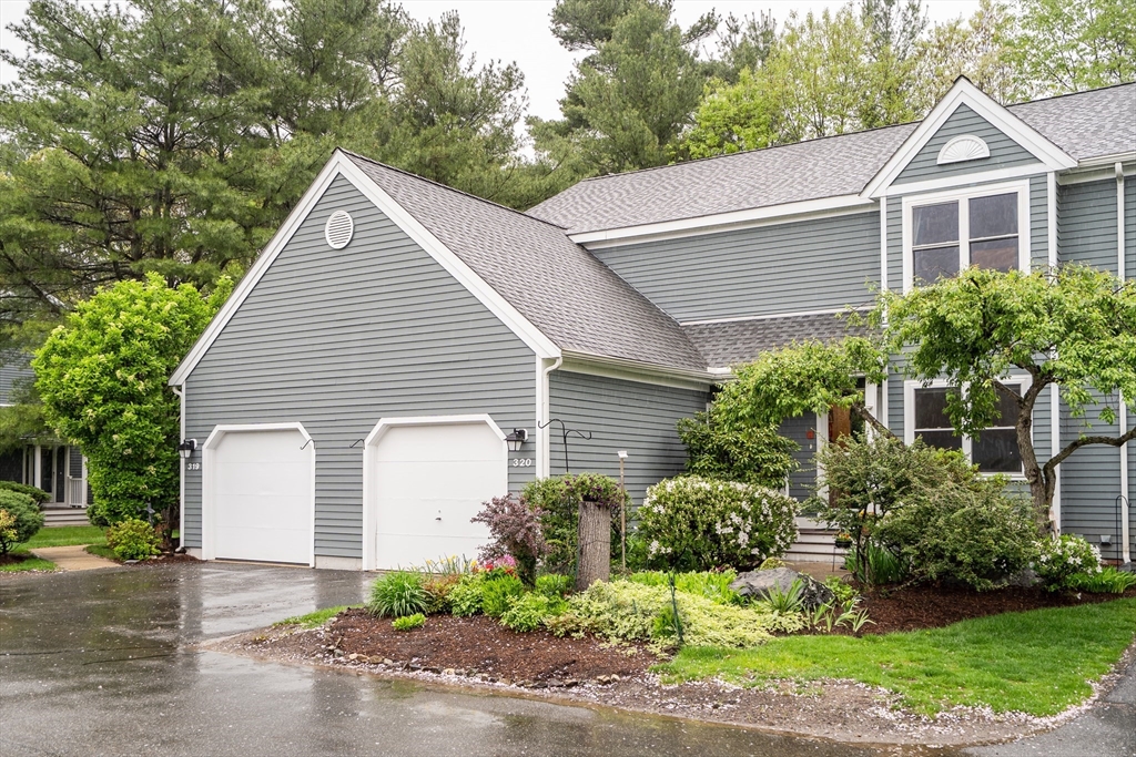 320 Bishops Forest Dr, Waltham, Massachusetts, 2 Bedrooms Bedrooms, 5 Rooms Rooms,3.5 BathroomsBathrooms,Residential,For Sale,Bishops Forest Dr,73377171