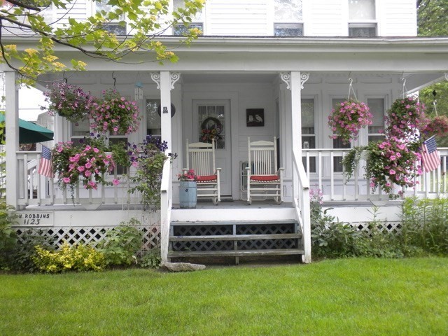 1123 East St, Ludlow, Massachusetts, 6 Bedrooms Bedrooms, 12 Rooms Rooms,2 BathroomsBathrooms,Residential Income,For Sale,East St,73377173