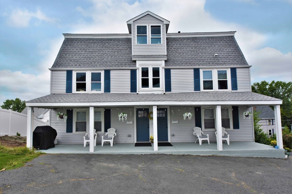 17-R Highland St, Woburn, Massachusetts, 4 Bedrooms Bedrooms, 8 Rooms Rooms,2 BathroomsBathrooms,Residential,For Sale,Highland St,73377194