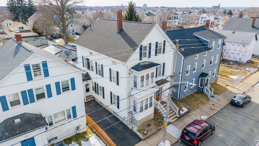 493 Peckham St, Fall River, Massachusetts, 5 Bedrooms Bedrooms, 13 Rooms Rooms,2 BathroomsBathrooms,Residential Income,For Sale,Peckham St,73377198