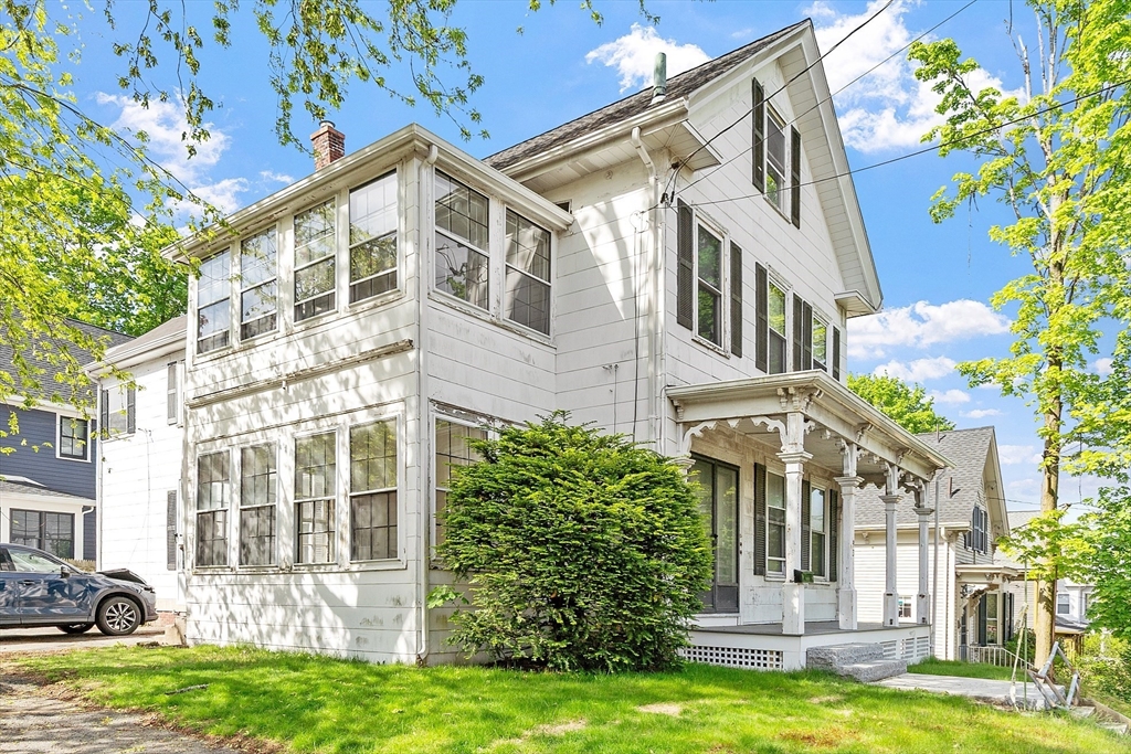 93 Upham Street, Melrose, Massachusetts, 1 Bedroom Bedrooms, 4 Rooms Rooms,1 BathroomBathrooms,Residential Lease,For Rent,Upham Street,73377561
