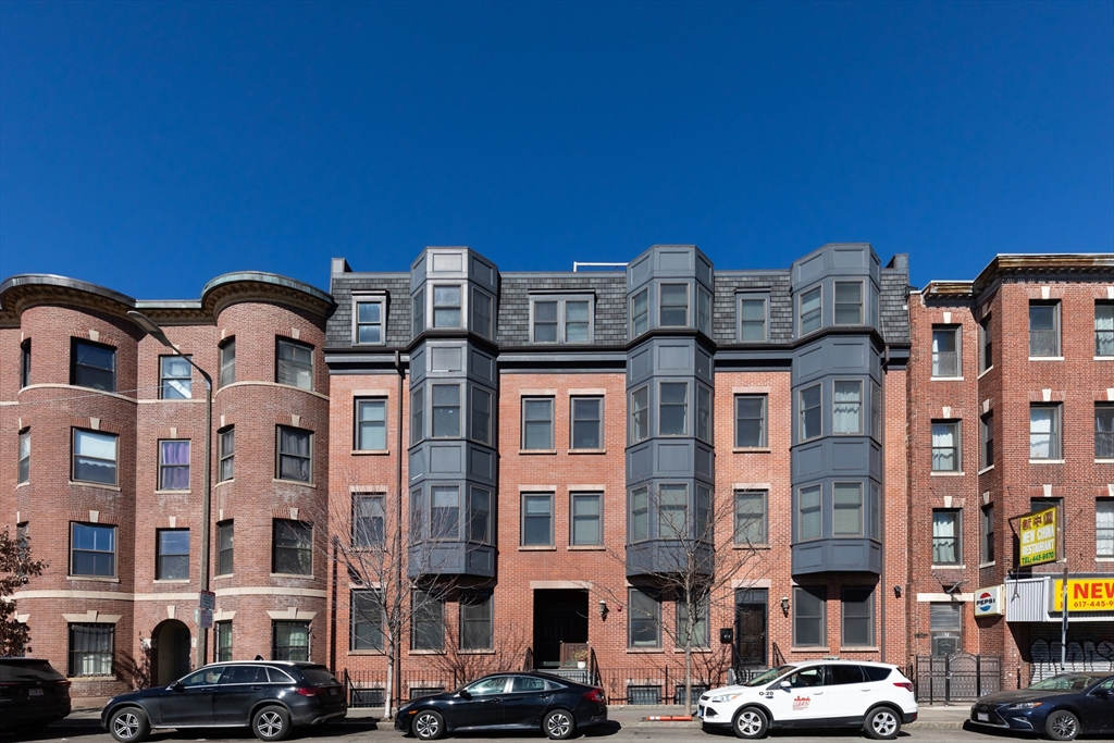 877 Harrison Ave, Boston, Massachusetts, 2 Bedrooms Bedrooms, 4 Rooms Rooms,1 BathroomBathrooms,Residential Lease,For Rent,Harrison Ave,73377587