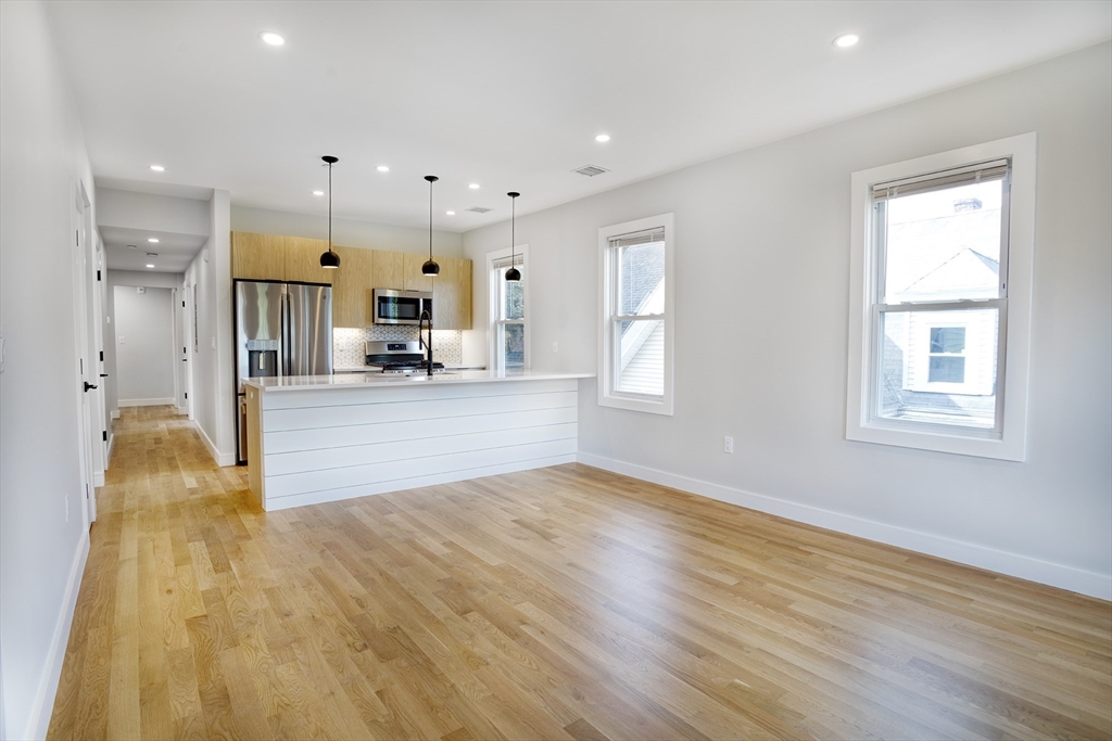 7 Wenham, Boston, Massachusetts, 4 Bedrooms Bedrooms, 5 Rooms Rooms,2 BathroomsBathrooms,Residential Lease,For Rent,Wenham,73377591