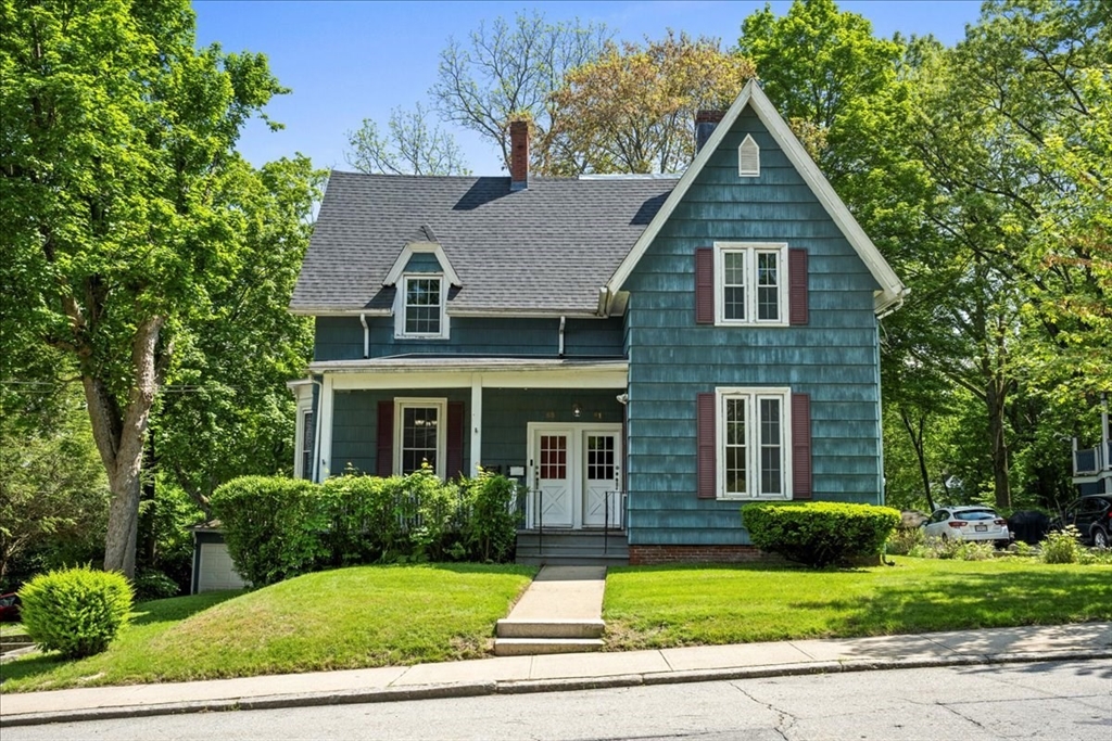 59 South St, Southbridge, Massachusetts, 6 Bedrooms Bedrooms, 11 Rooms Rooms,2.5 BathroomsBathrooms,Residential Income,For Sale,South St,73377698