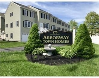 875 Old Plainville Rd, New Bedford, Massachusetts, 2 Bedrooms Bedrooms, 4 Rooms Rooms,1.5 BathroomsBathrooms,Residential,For Sale,Old Plainville Rd,73377722