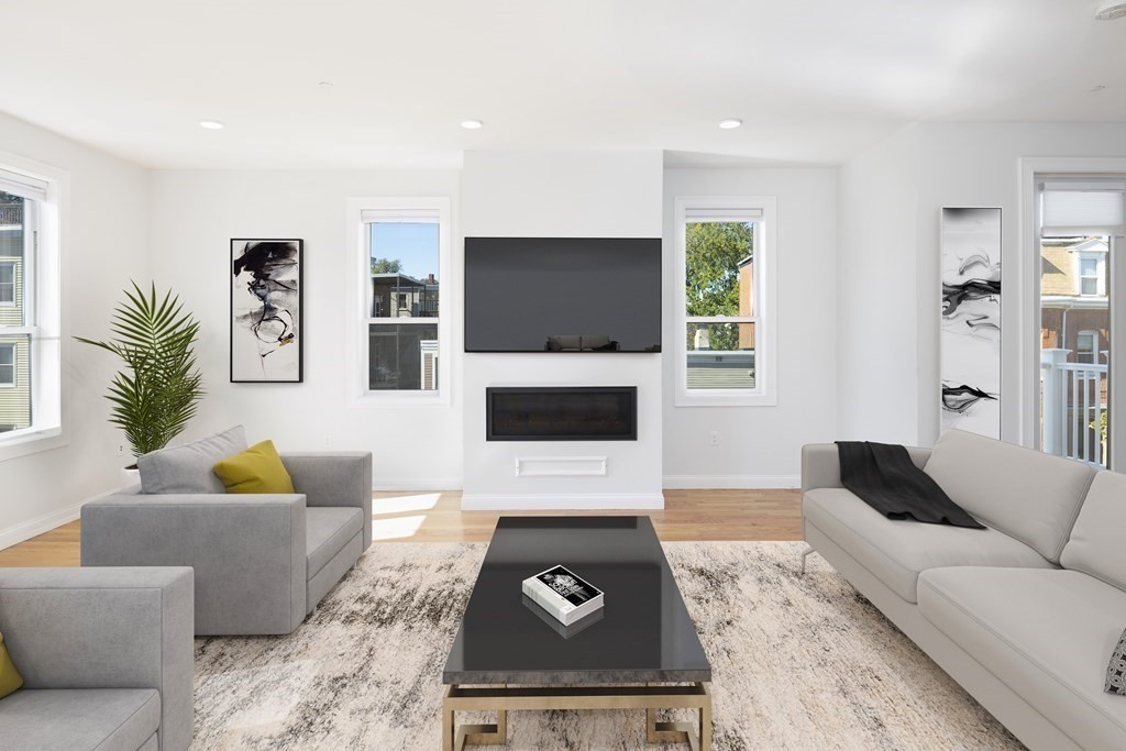 928 East Broadway, Boston, Massachusetts, 2 Bedrooms Bedrooms, 5 Rooms Rooms,2 BathroomsBathrooms,Residential,For Sale,East Broadway,73377711