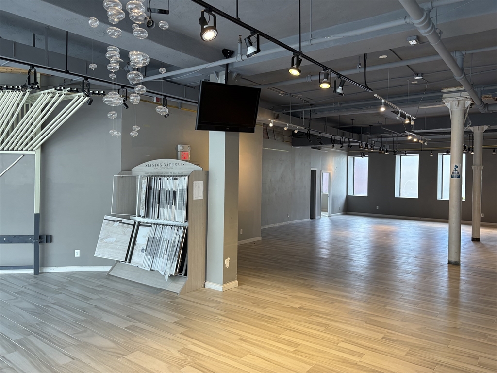 75-81 Boylston, Brookline, Massachusetts, ,Commercial Sale,For Sale,Boylston,73377709