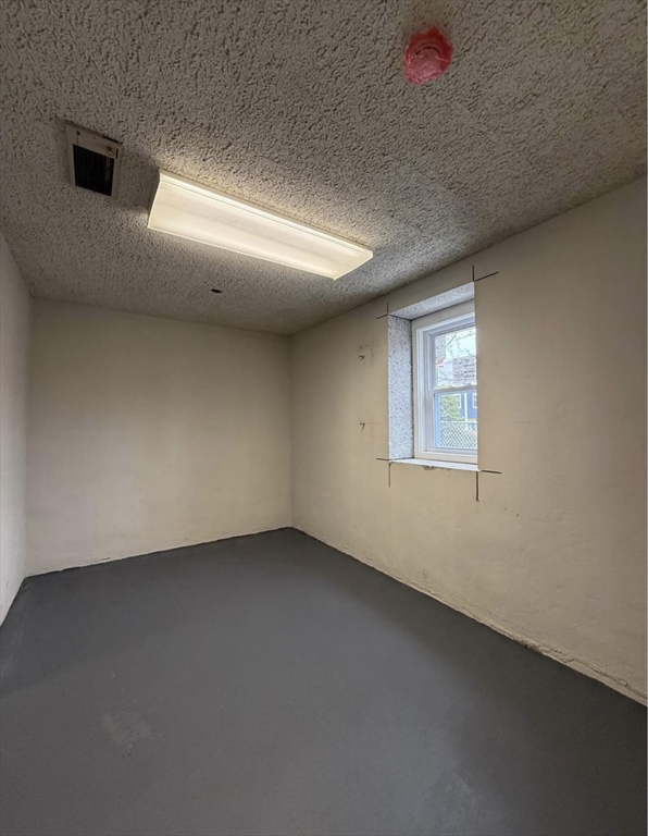 17 Bartlett Rd, Winthrop, Massachusetts, ,Commercial Lease,For Rent,Bartlett Rd,73377750