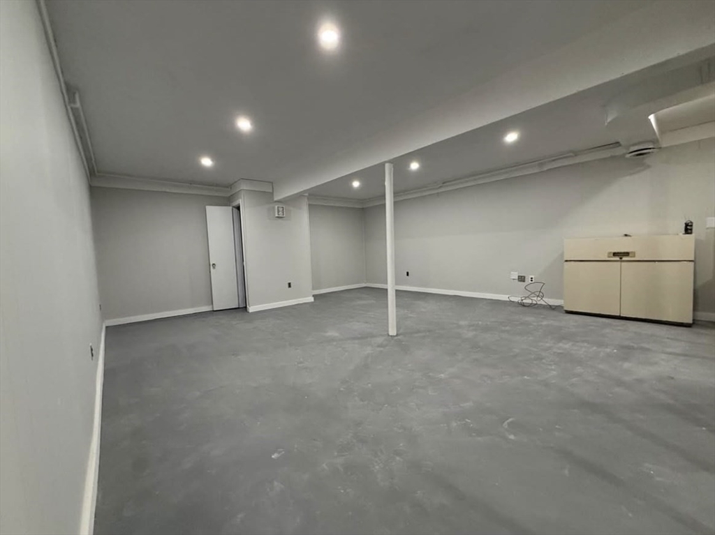 17 Bartlett Rd, Winthrop, Massachusetts, ,Commercial Sale,For Sale,Bartlett Rd,73377756
