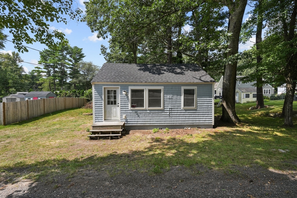 14 2nd, Lakeville, Massachusetts, 2 Bedrooms Bedrooms, 3 Rooms Rooms,1 BathroomBathrooms,Residential,For Sale,2nd,73377825