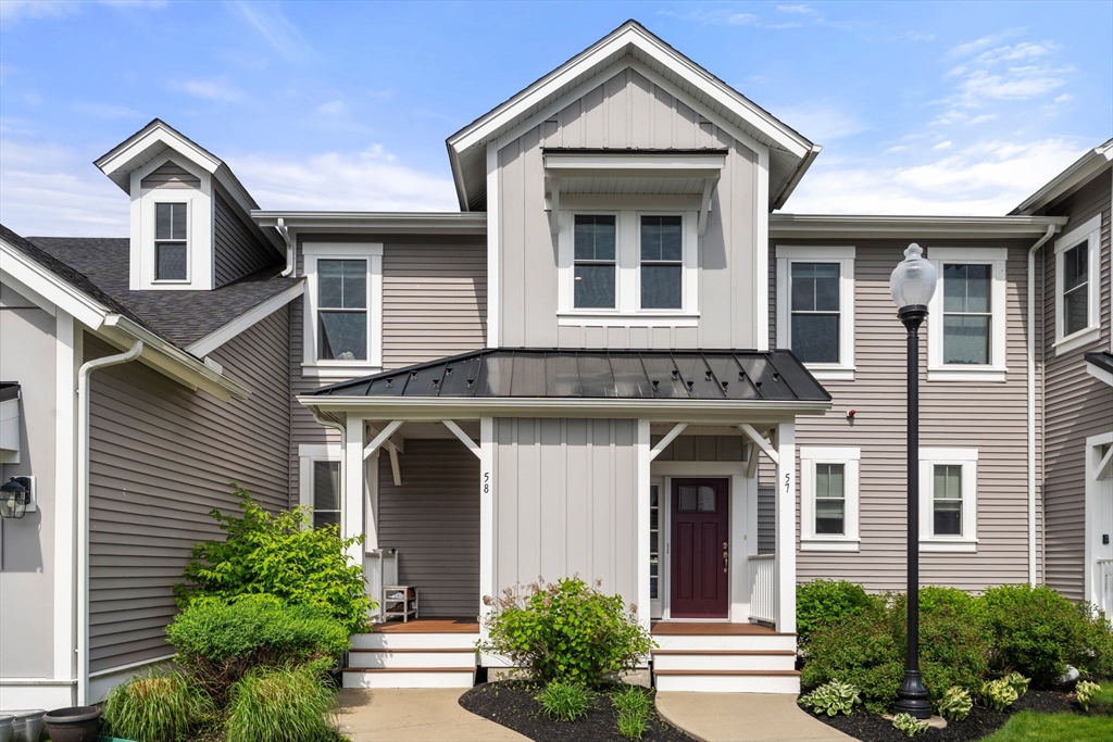 299 Lexington Street, Woburn, Massachusetts, 2 Bedrooms Bedrooms, 5 Rooms Rooms,2 BathroomsBathrooms,Residential,For Sale,Lexington Street,73378120