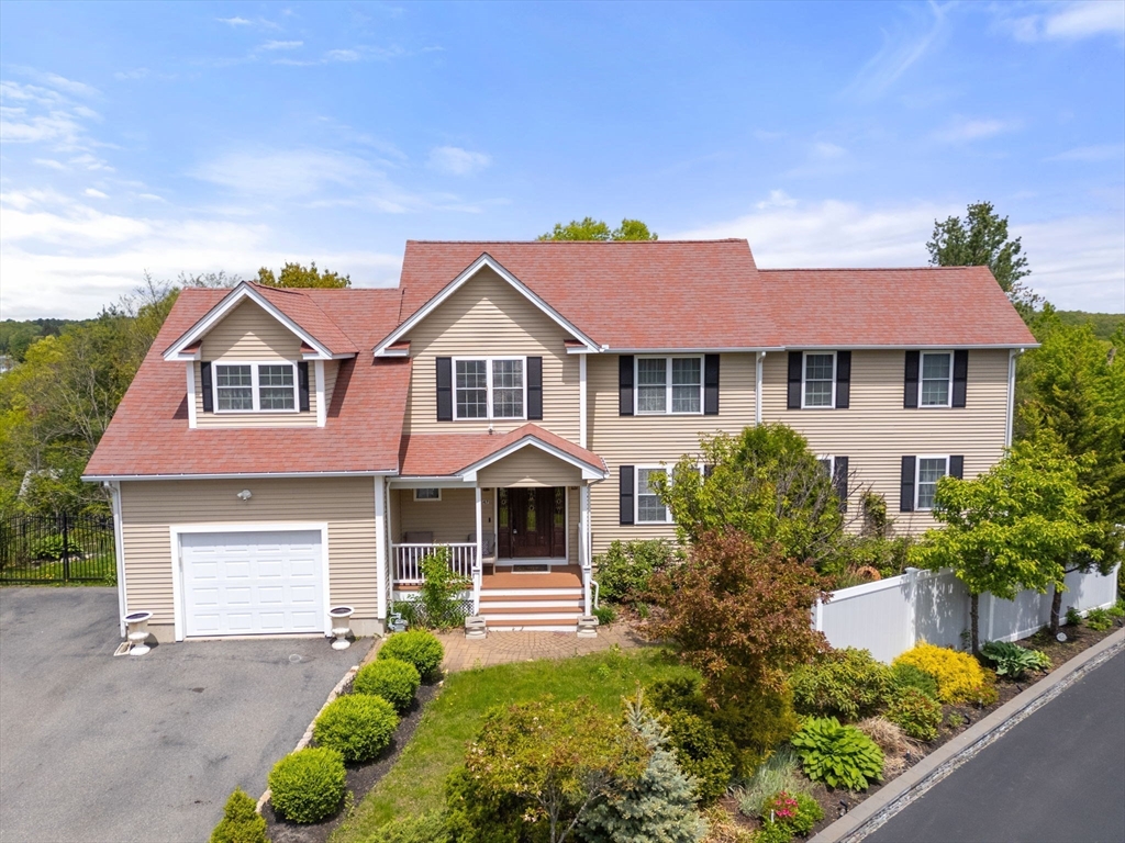 47 Mohave Rd, Worcester, Massachusetts, 3 Bedrooms Bedrooms, 8 Rooms Rooms,2.5 BathroomsBathrooms,Residential,For Sale,Mohave Rd,73378128