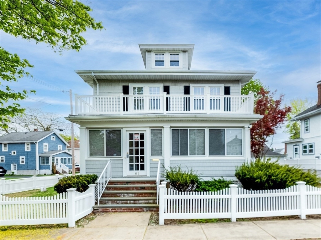 61 Ellington Rd, Quincy, Massachusetts, 3 Bedrooms Bedrooms, 9 Rooms Rooms,2 BathroomsBathrooms,Residential,For Sale,Ellington Rd,73378247