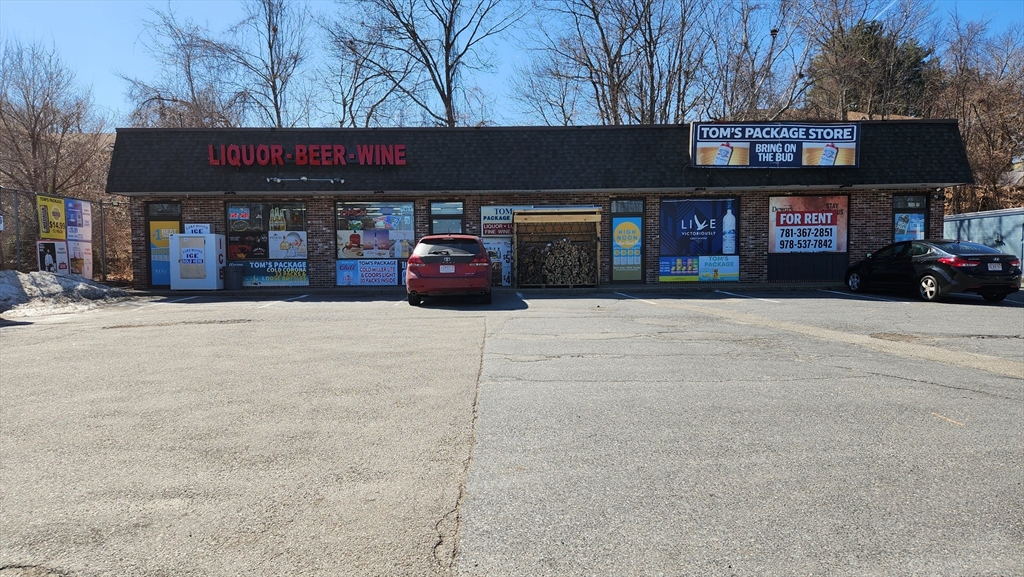 752 North Main, Leominster, Massachusetts, ,Commercial Lease,For Rent,North Main,73378381