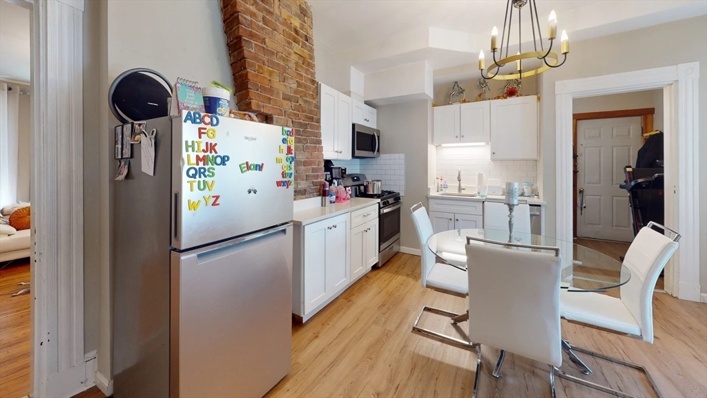 74 Kenwood, Boston, Massachusetts, 1 Bedroom Bedrooms, 3 Rooms Rooms,1 BathroomBathrooms,Residential Lease,For Rent,Kenwood,73378391