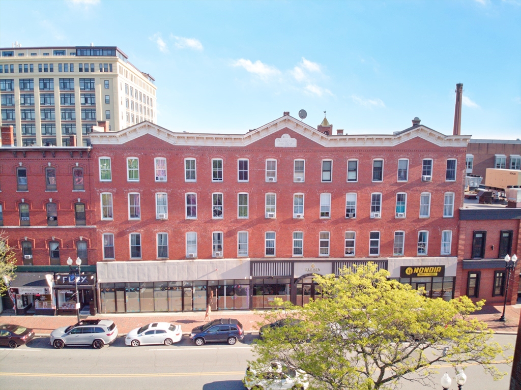 218 Essex Street, Lawrence, Massachusetts, ,Commercial Lease,For Rent,Essex Street,73378850