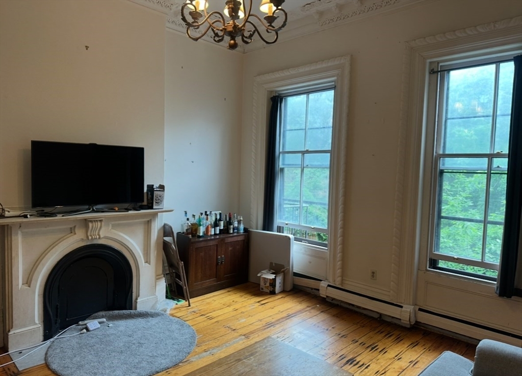 519 Massachusetts Ave., Boston, Massachusetts, 3 Bedrooms Bedrooms, 4 Rooms Rooms,2.5 BathroomsBathrooms,Residential Lease,For Rent,Massachusetts Ave.,73378734