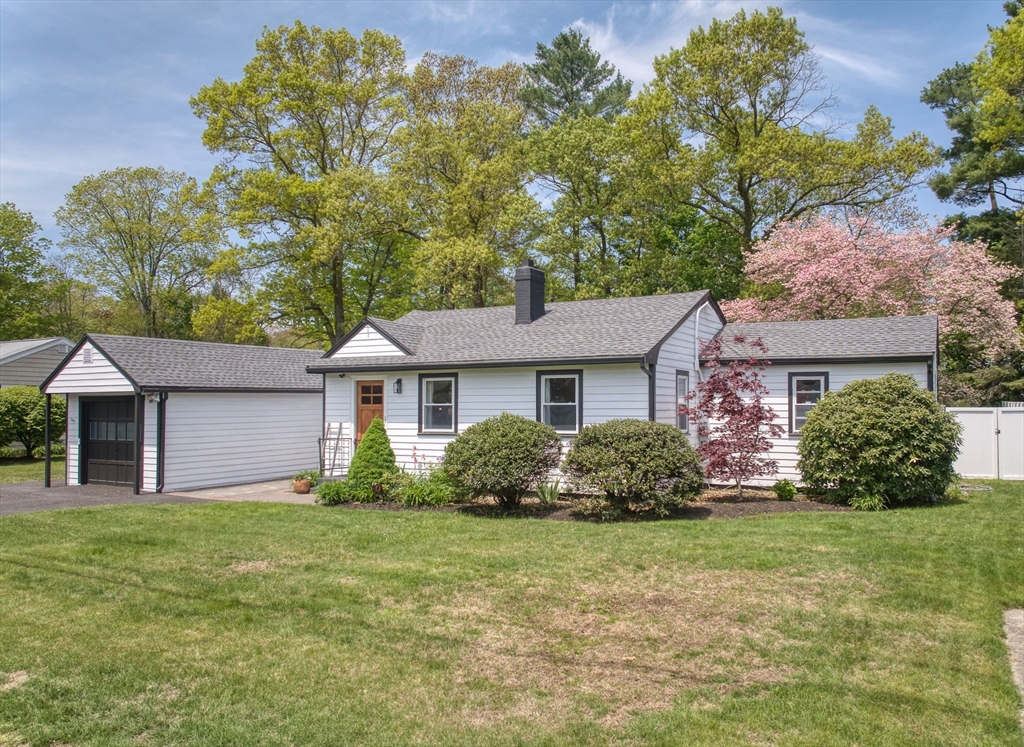 13 Kingston, North Reading, Massachusetts, 3 Bedrooms Bedrooms, 7 Rooms Rooms,2 BathroomsBathrooms,Residential,For Sale,Kingston,73377674
