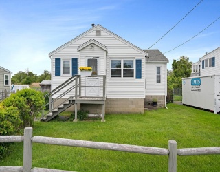 14 Mcarthur Ln, Marshfield, Massachusetts, 3 Bedrooms Bedrooms, 5 Rooms Rooms,1 BathroomBathrooms,Residential,For Sale,Mcarthur Ln,73378878