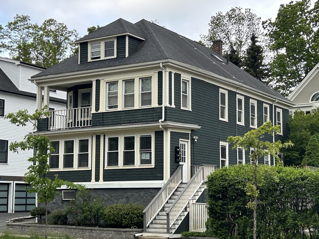 701 Hammond St., Brookline, Massachusetts, 3 Bedrooms Bedrooms, 7 Rooms Rooms,2 BathroomsBathrooms,Residential Lease,For Rent,Hammond St.,73378919