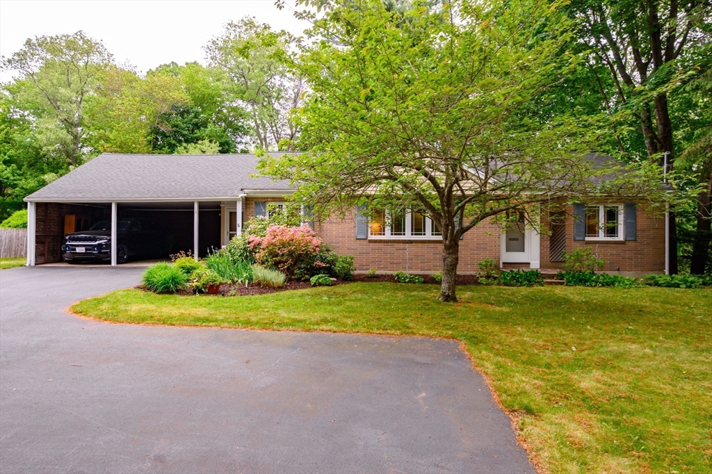 13 Smith Rd, Hingham, Massachusetts, 3 Bedrooms Bedrooms, 5 Rooms Rooms,2 BathroomsBathrooms,Residential,For Sale,Smith Rd,73378978