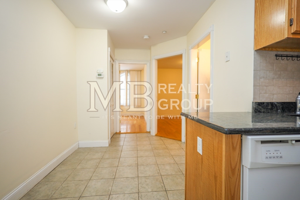 90 Westland Ave, Boston, Massachusetts, 2 Bedrooms Bedrooms, 4 Rooms Rooms,1 BathroomBathrooms,Residential Lease,For Rent,Westland Ave,73378985