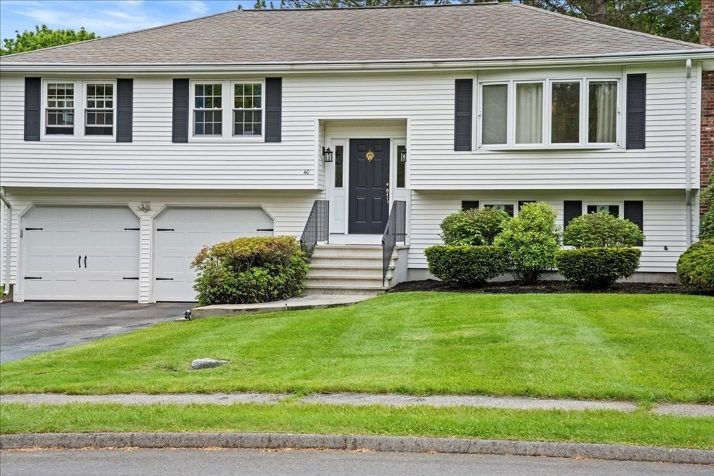 40 Richard Ave, Shrewsbury, Massachusetts, 3 Bedrooms Bedrooms, 7 Rooms Rooms,2.5 BathroomsBathrooms,Residential,For Sale,Richard Ave,73379151