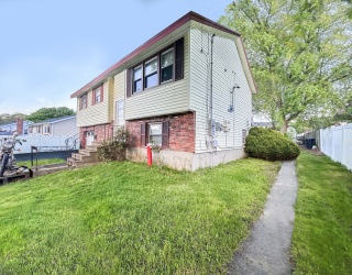55 Summit St, Salem, Massachusetts, 3 Bedrooms Bedrooms, 6 Rooms Rooms,1 BathroomBathrooms,Residential,For Sale,Summit St,73379167