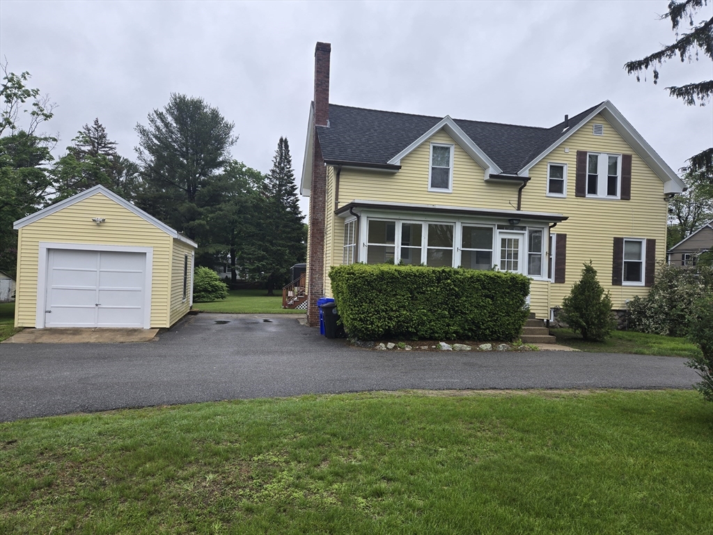 325 South Rd, Bedford, Massachusetts, 3 Bedrooms Bedrooms, 6 Rooms Rooms,2 BathroomsBathrooms,Residential Lease,For Rent,South Rd,73379203