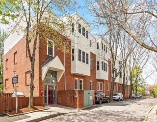 218 Thorndike St, Cambridge, Massachusetts, 1 Bedroom Bedrooms, 3 Rooms Rooms,1 BathroomBathrooms,Residential Lease,For Rent,Thorndike St,73379285