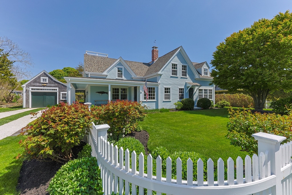 92 Barcliff Avenue, Chatham, Massachusetts, 5 Bedrooms Bedrooms, 10 Rooms Rooms,3.5 BathroomsBathrooms,Residential,For Sale,Barcliff Avenue,73379275