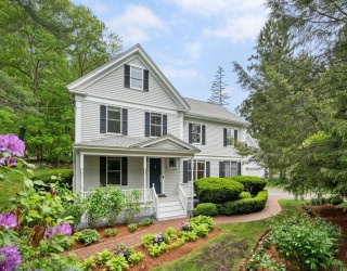 51 Summer St, Weston, Massachusetts, 4 Bedrooms Bedrooms, 8 Rooms Rooms,3.5 BathroomsBathrooms,Residential,For Sale,Summer St,73379295