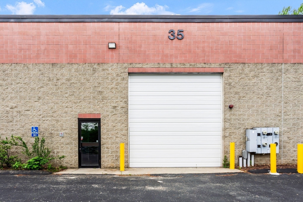 35 Mill Street Central, Marlborough, Massachusetts, ,Commercial Lease,For Rent,Mill Street Central,73379381