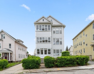 174 Vernon St, Worcester, Massachusetts, 9 Bedrooms Bedrooms, 18 Rooms Rooms,3 BathroomsBathrooms,Residential Income,For Sale,Vernon St,73379379