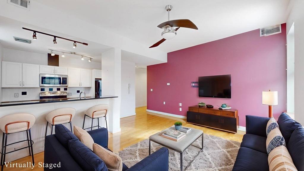 14 John Eliot, Boston, Massachusetts, 2 Bedrooms Bedrooms, 4 Rooms Rooms,1 BathroomBathrooms,Residential Lease,For Rent,John Eliot,73379581