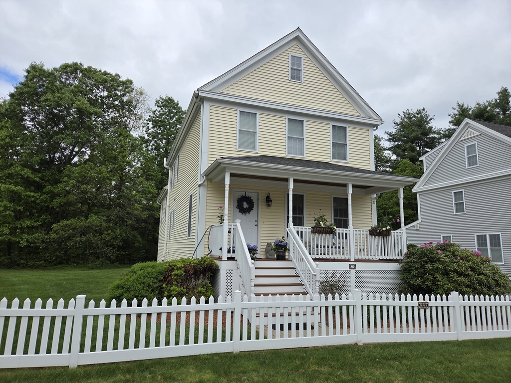 27 Mcintosh Dr, Stow, Massachusetts, 3 Bedrooms Bedrooms, 7 Rooms Rooms,2.5 BathroomsBathrooms,Residential,For Sale,Mcintosh Dr,73379597