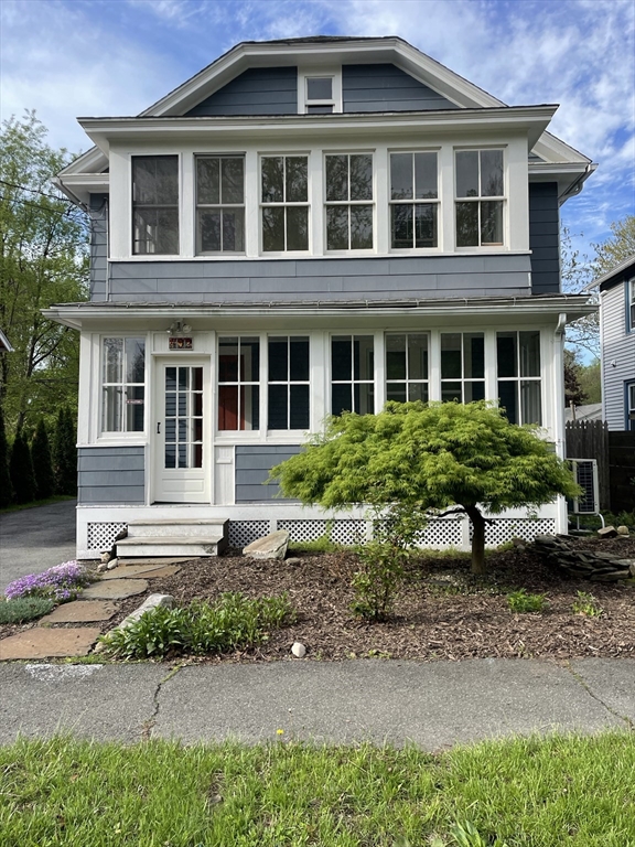492 Elm Street, Northampton, Massachusetts, 2 Bedrooms Bedrooms, 5 Rooms Rooms,1.5 BathroomsBathrooms,Residential,For Sale,Elm Street,73379699