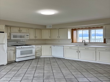 40 Orient Ave, Boston, Massachusetts, 3 Bedrooms Bedrooms, 6 Rooms Rooms,1 BathroomBathrooms,Residential Lease,For Rent,Orient Ave,73379717 40 Orient Ave, Boston, Massachusetts, 3 Bedrooms Bedrooms, 6 Rooms Rooms,1 BathroomBathrooms,Residential Lease,For Rent,Orient Ave,73379717